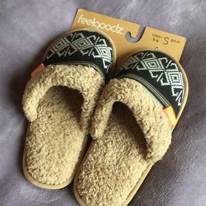 Feelgoodz Slippers Women’s sz5-6.